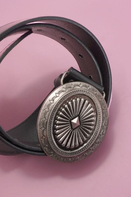 D - Oval Design Lariat Luxe Western Oval Buckle Fashion Leather Belt - Madison and Mallory