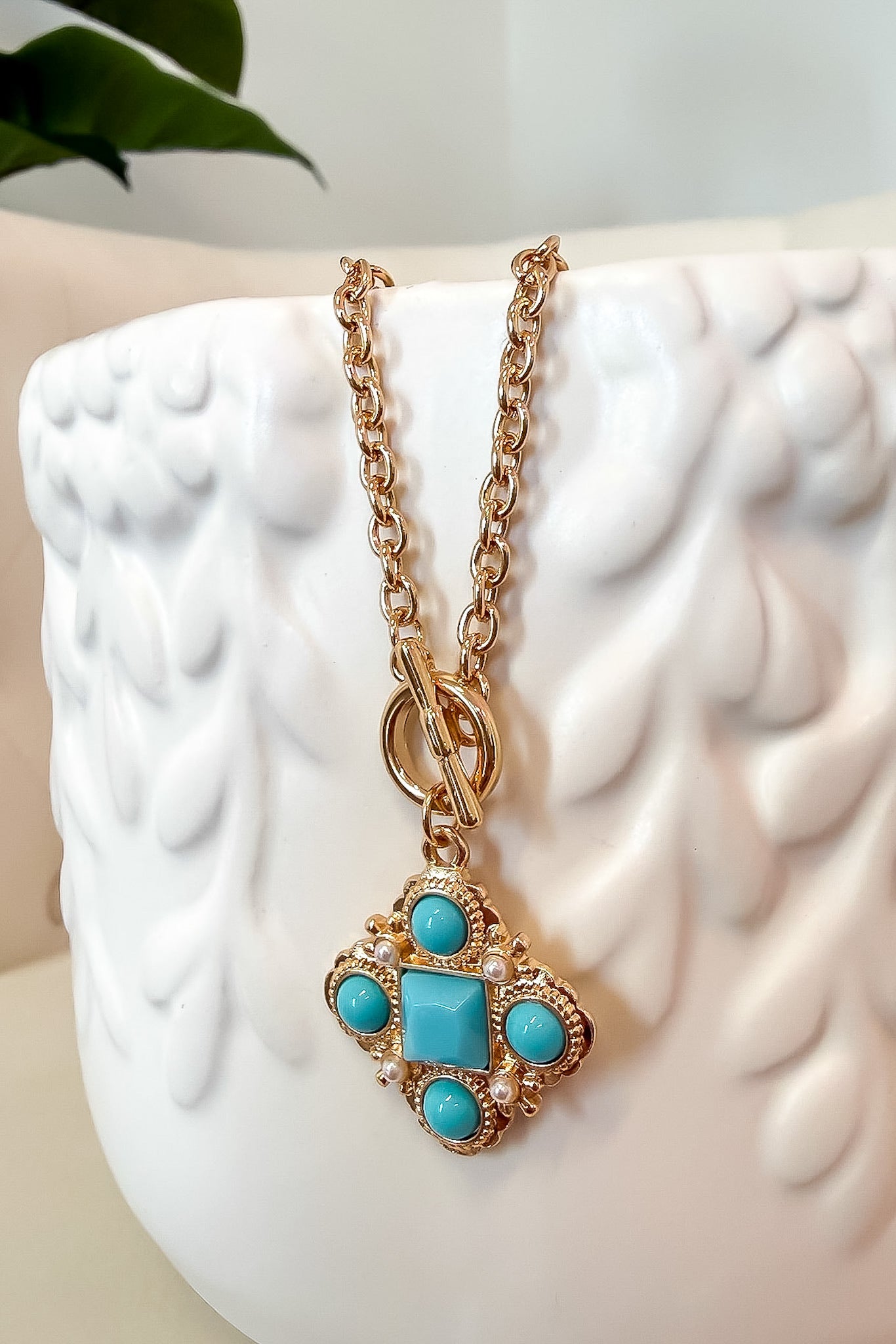 Bold Fortune Studded Clover Pendant Toggle Chain Necklace - Madison and Mallory