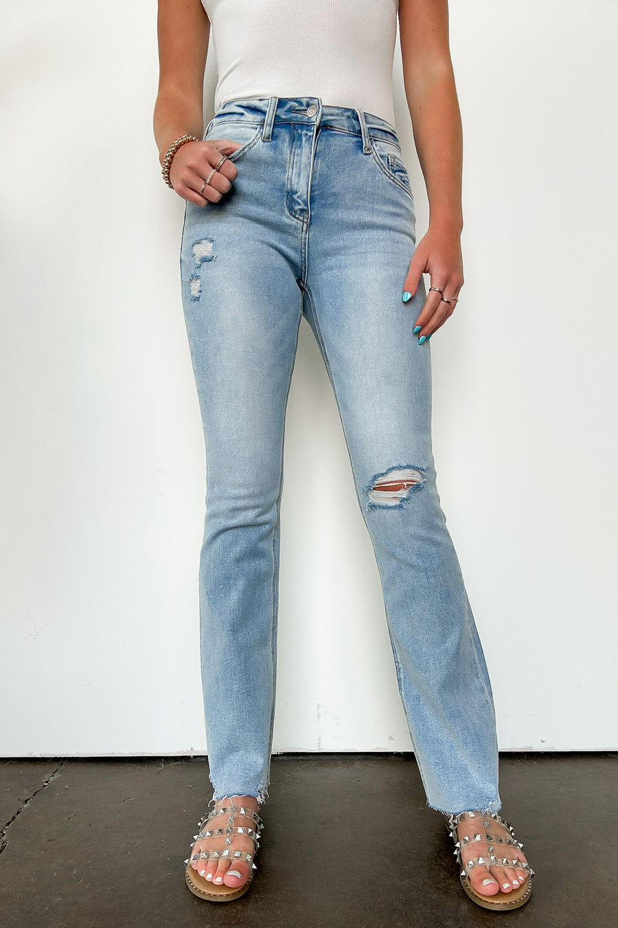 24 / Light Carrill High Rise Relaxed Bootcut Jeans - Madison and Mallory