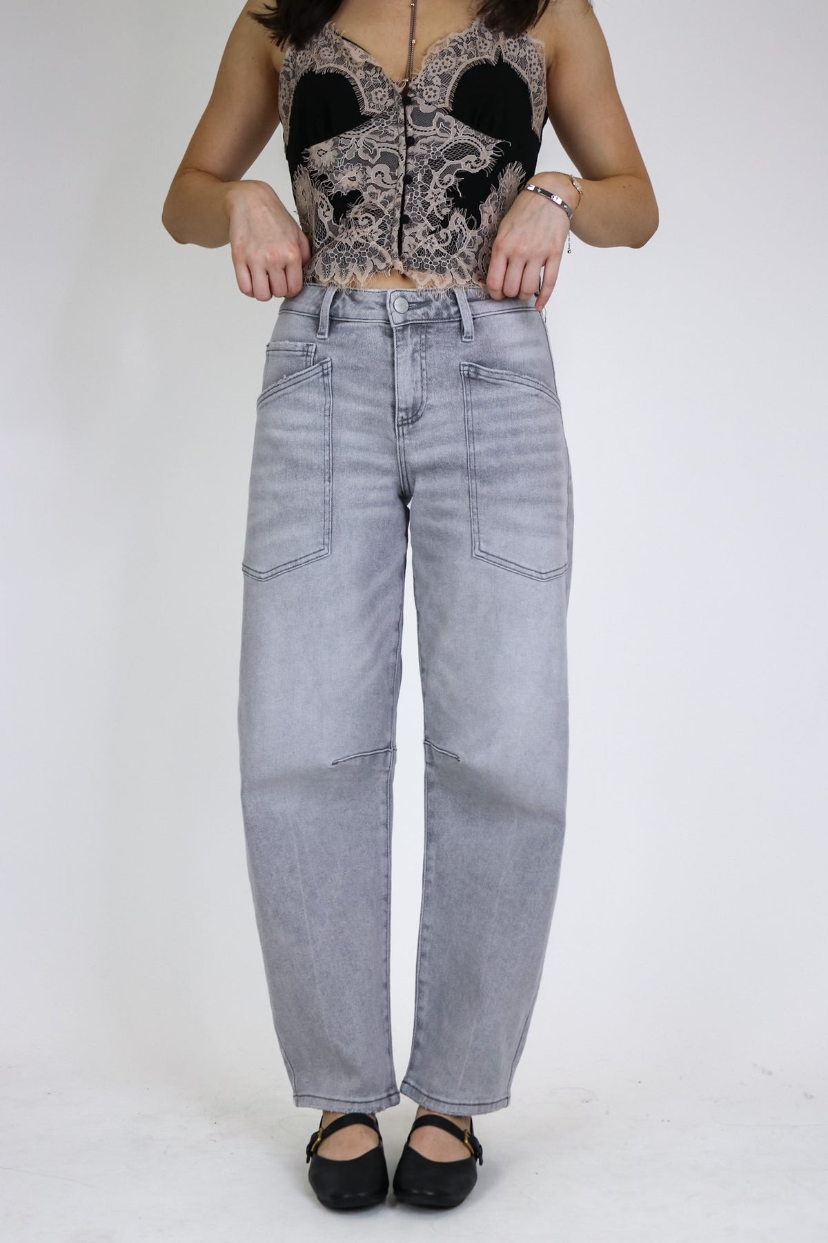 Casual Form Pocket Barrel Leg Jeans