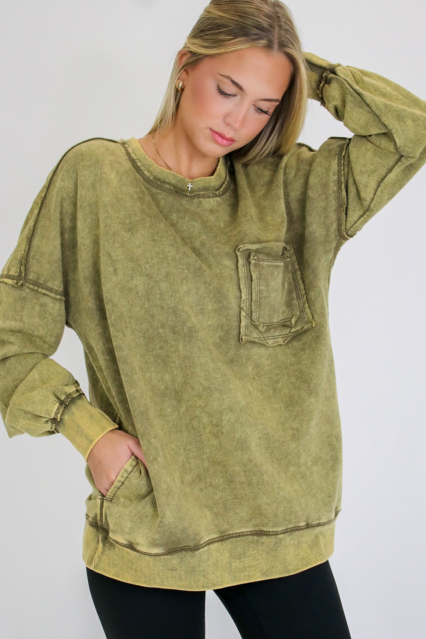 Daily Cozy Acid Wash Raw Edge Pullover