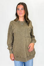 Daily Cozy Acid Wash Raw Edge Pullover