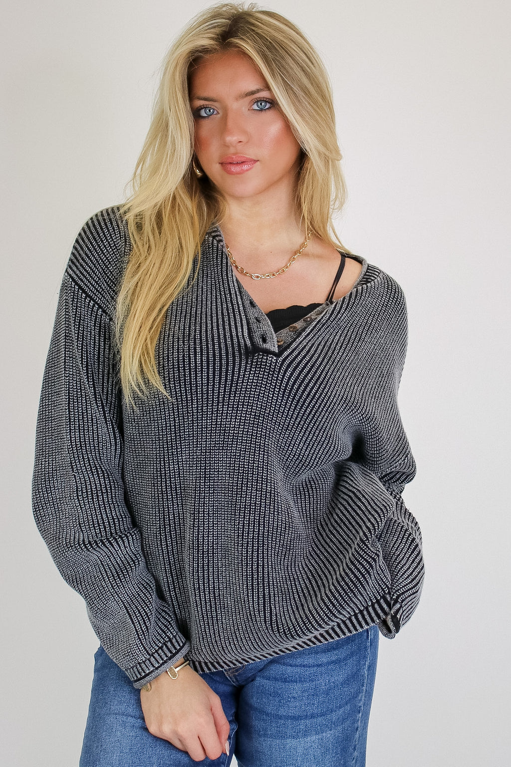 Daybreak Ribbed Henley Pullover