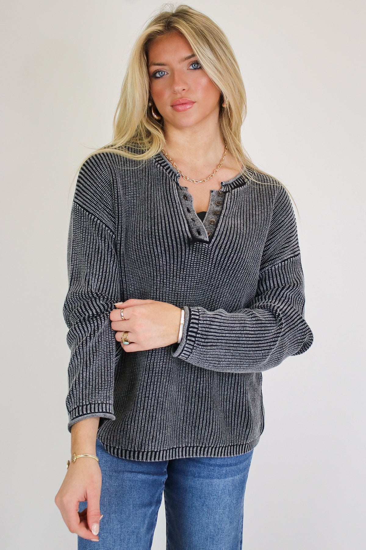 Daybreak Ribbed Henley Pullover