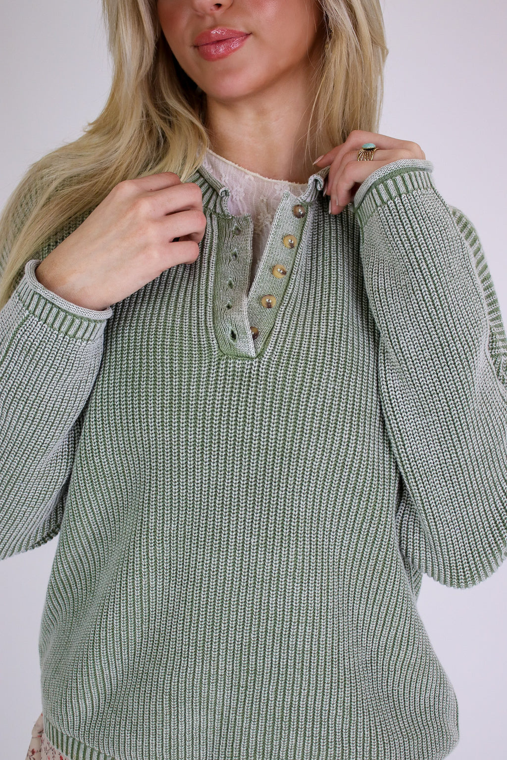 Daybreak Ribbed Henley Pullover