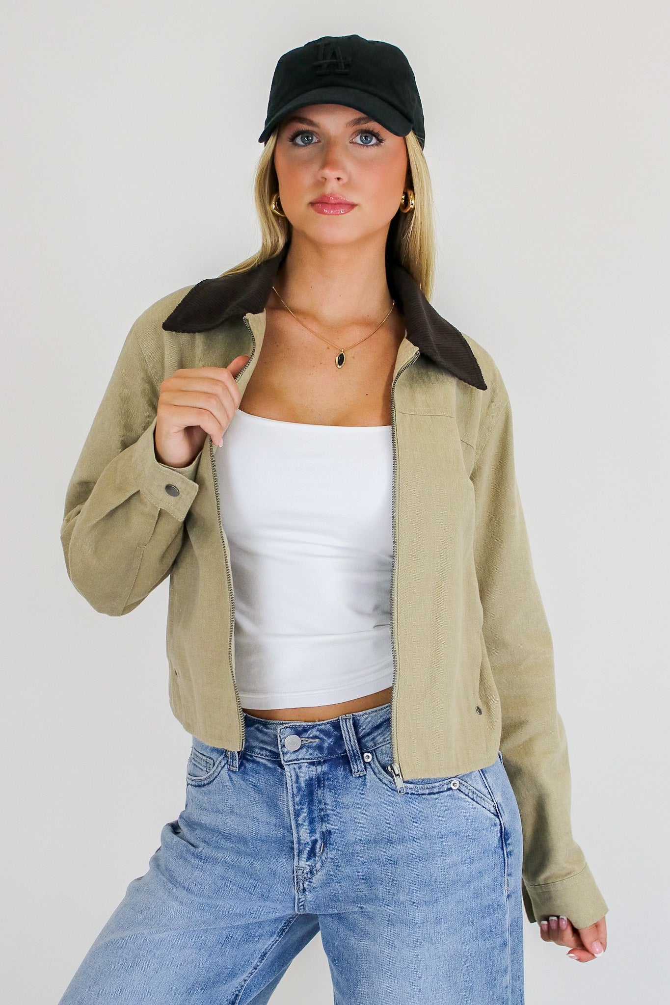 Highland Contrast Corduroy Collar Zip-Up Jacket