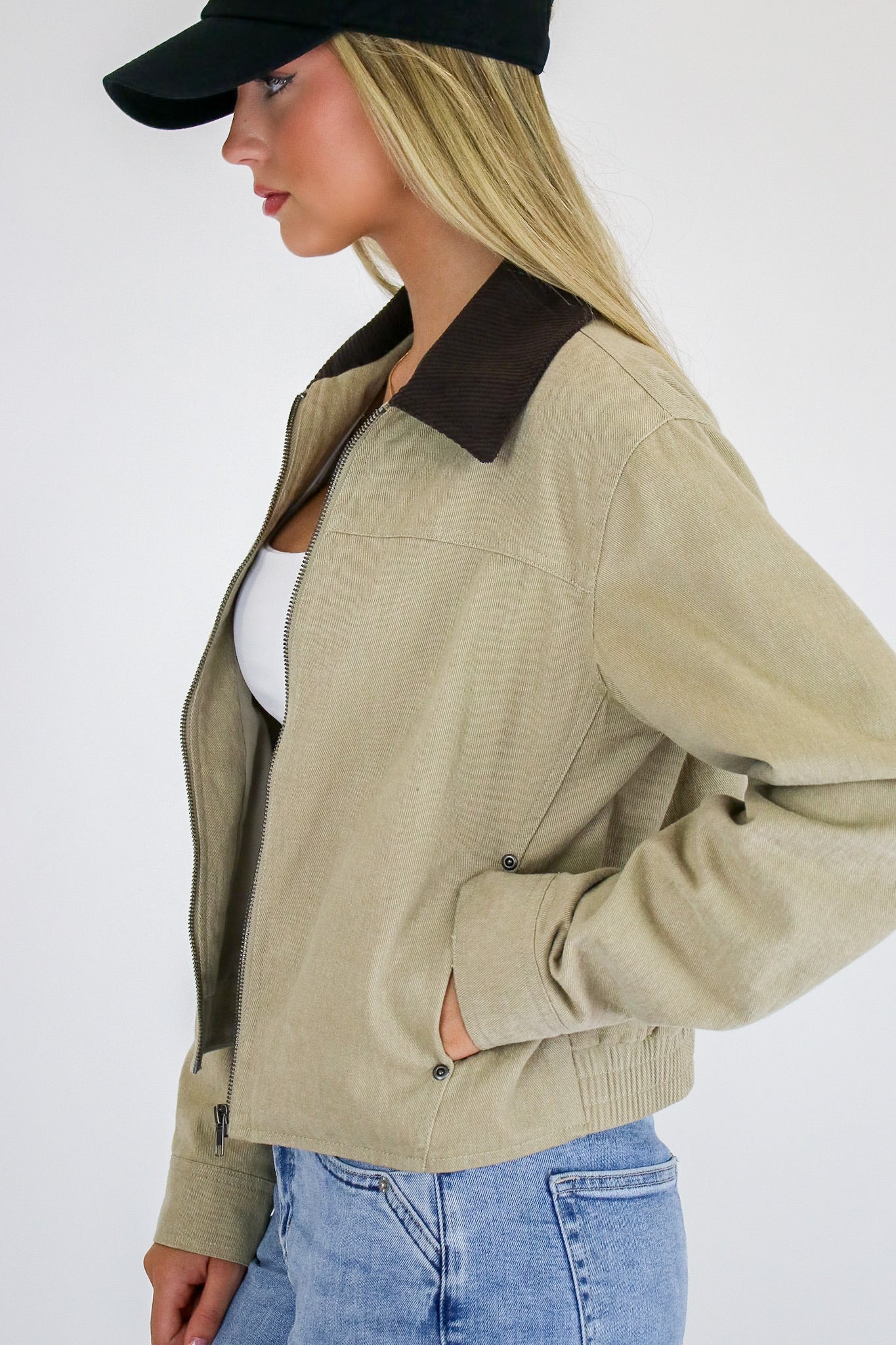 Highland Contrast Corduroy Collar Zip-Up Jacket