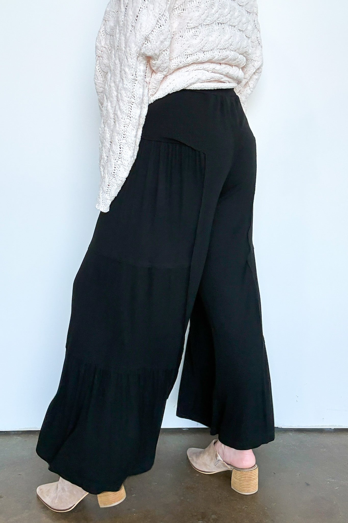  Naiara Ribbed Contrast Flowy Pants - Madison and Mallory