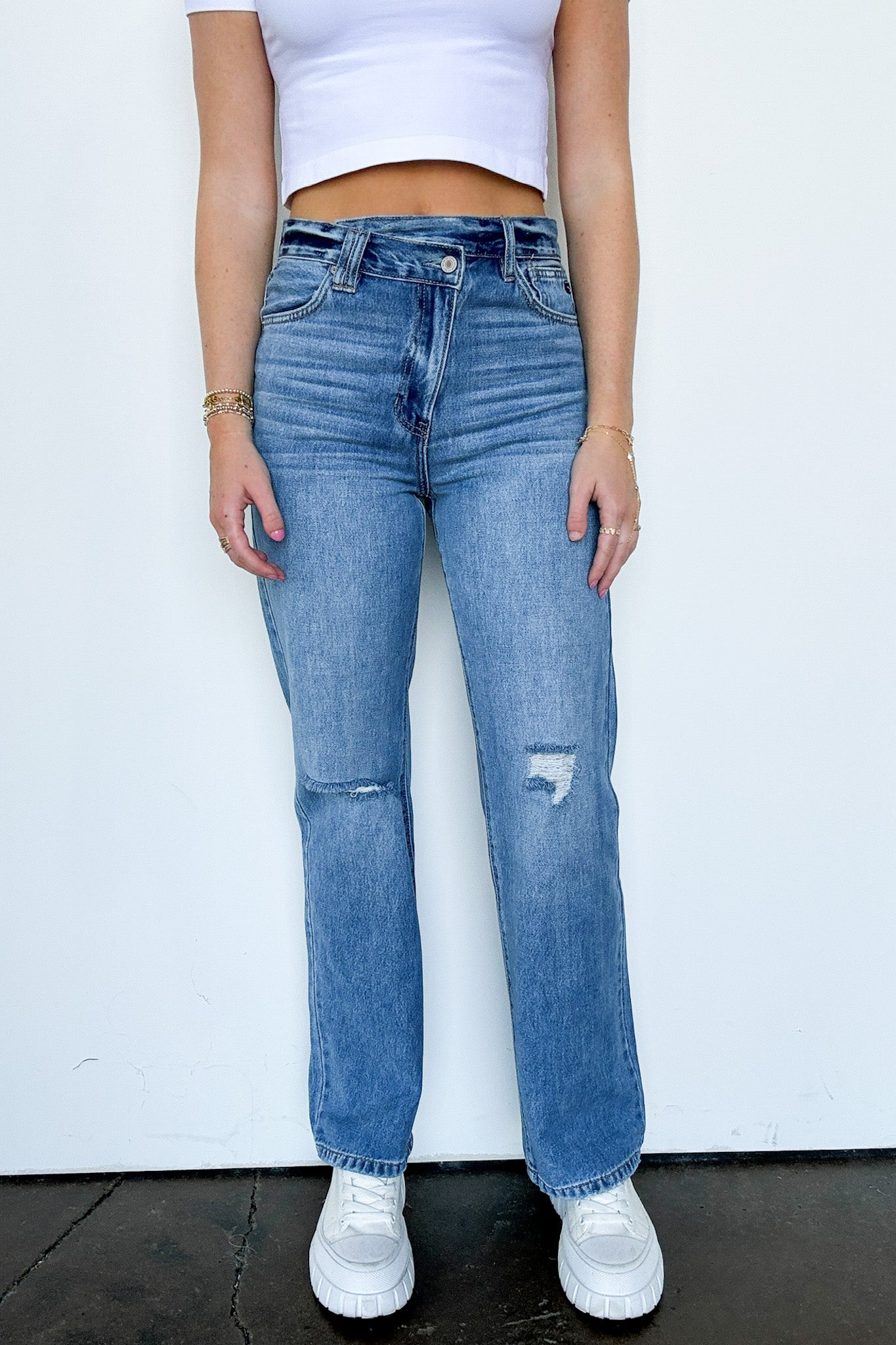  Jessica 90's Wide Straight Leg Jeans - Madison and Mallory