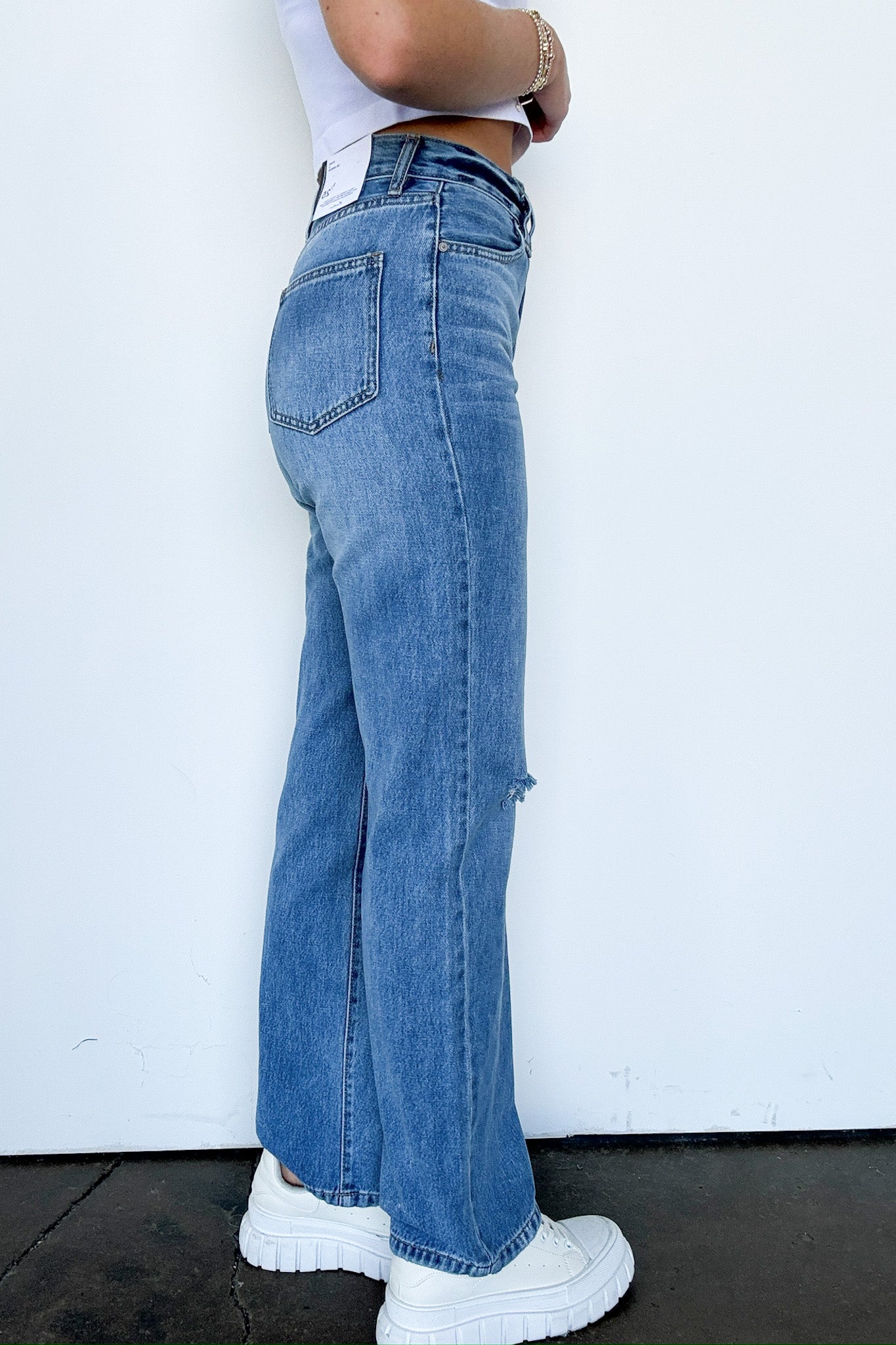  Jessica 90's Wide Straight Leg Jeans - Madison and Mallory