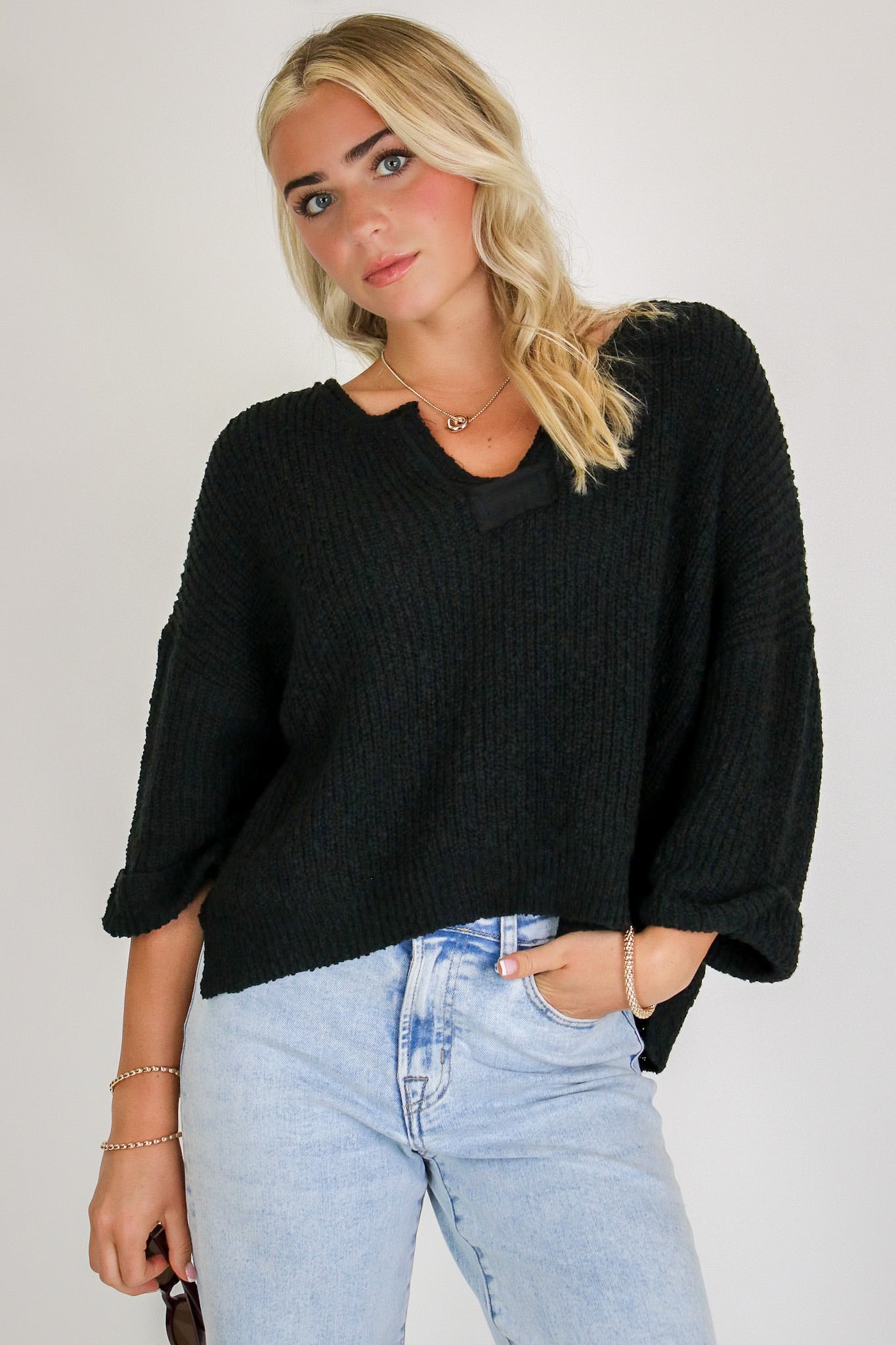 Leonie V-Neck Patch Knit Pullover
