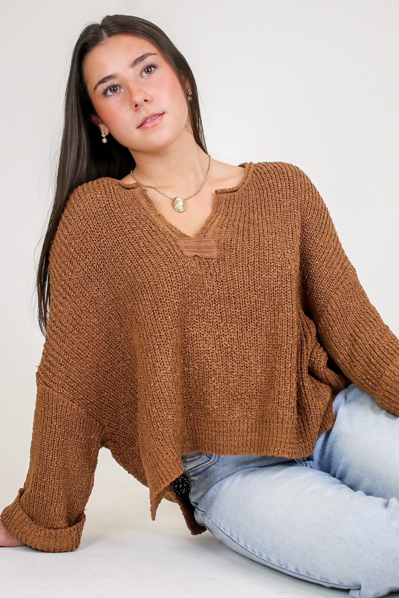 Leonie V-Neck Patch Knit Pullover