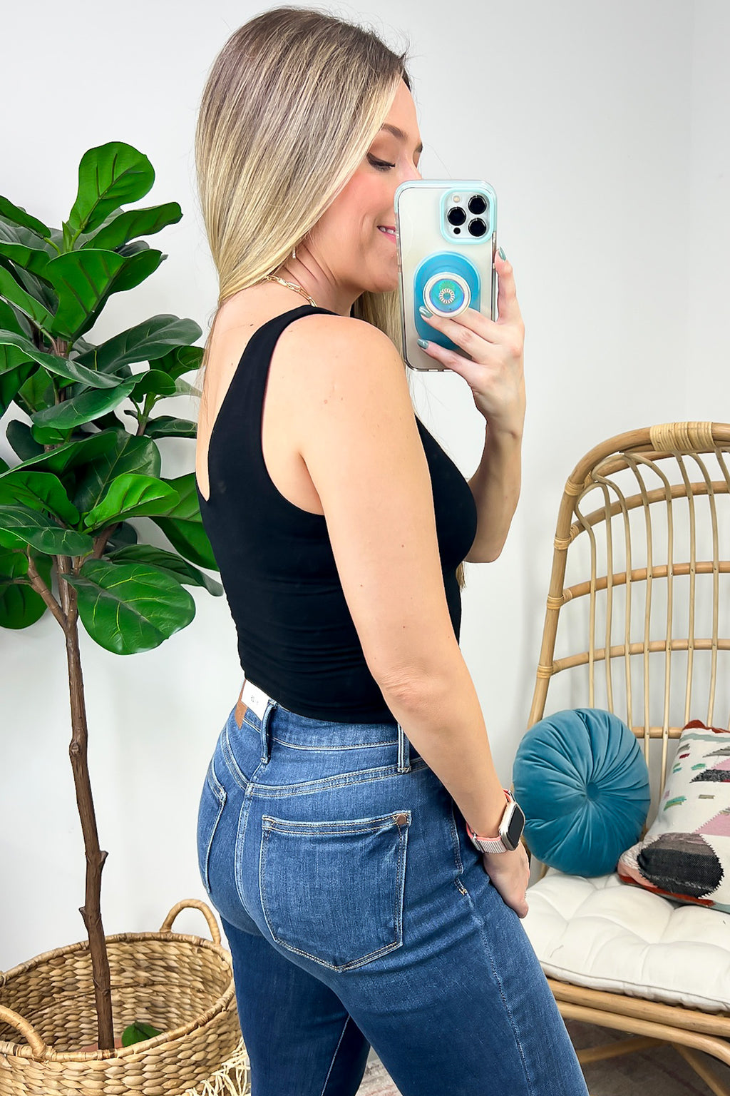  Liora Seamless V-Neck Cropped Tank Top - FINAL SALE - Madison and Mallory