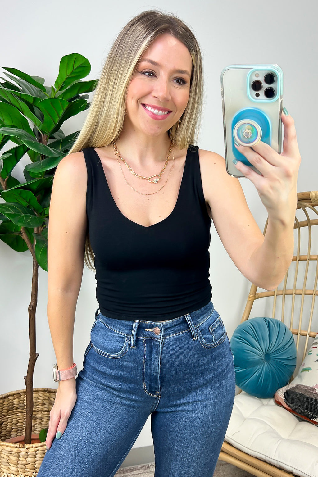 Black / S Liora Seamless V-Neck Cropped Tank Top - FINAL SALE - Madison and Mallory