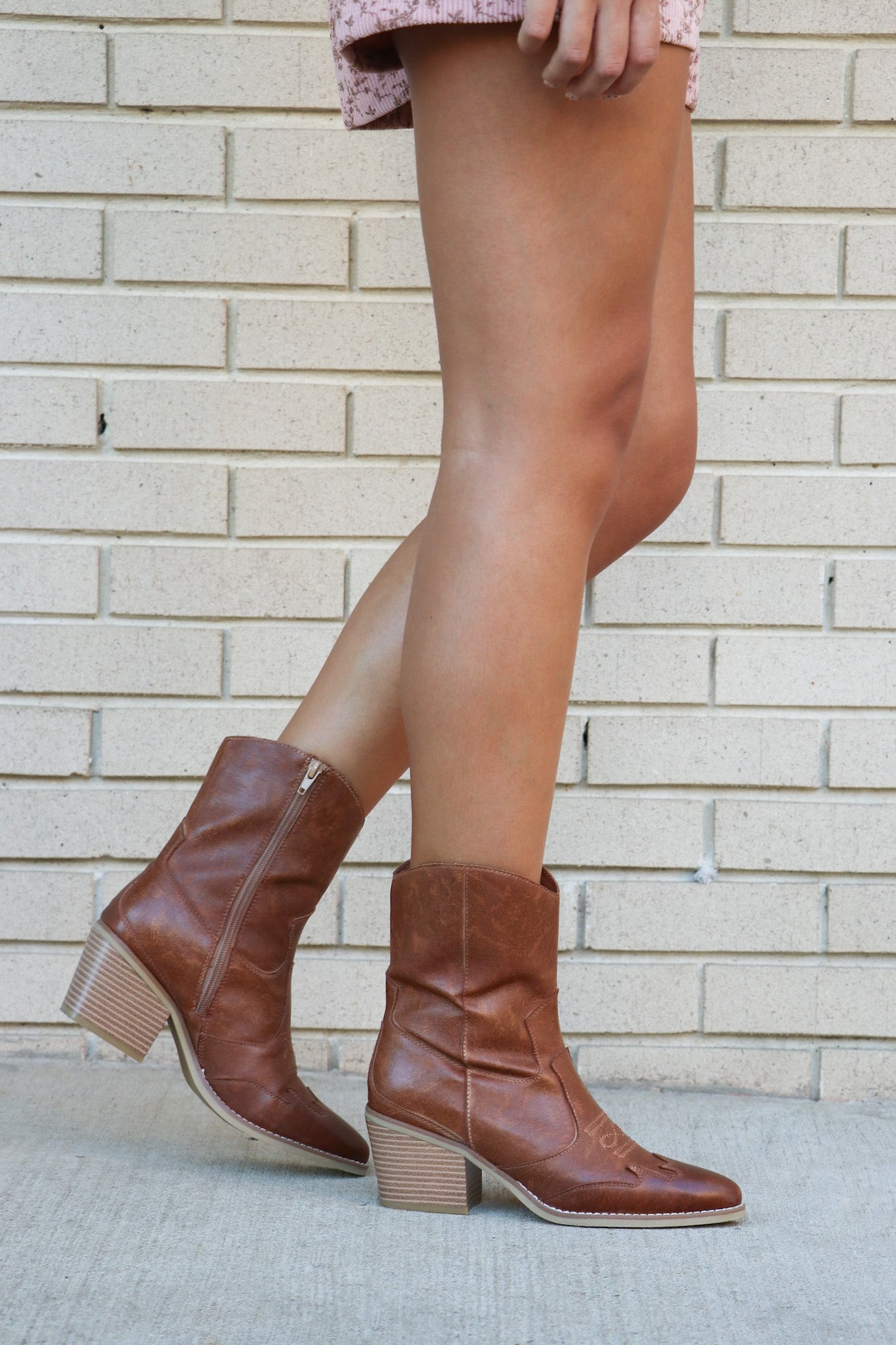 MIA Clorinda Pointed Toe Western Style Boots - Madison and Mallory
