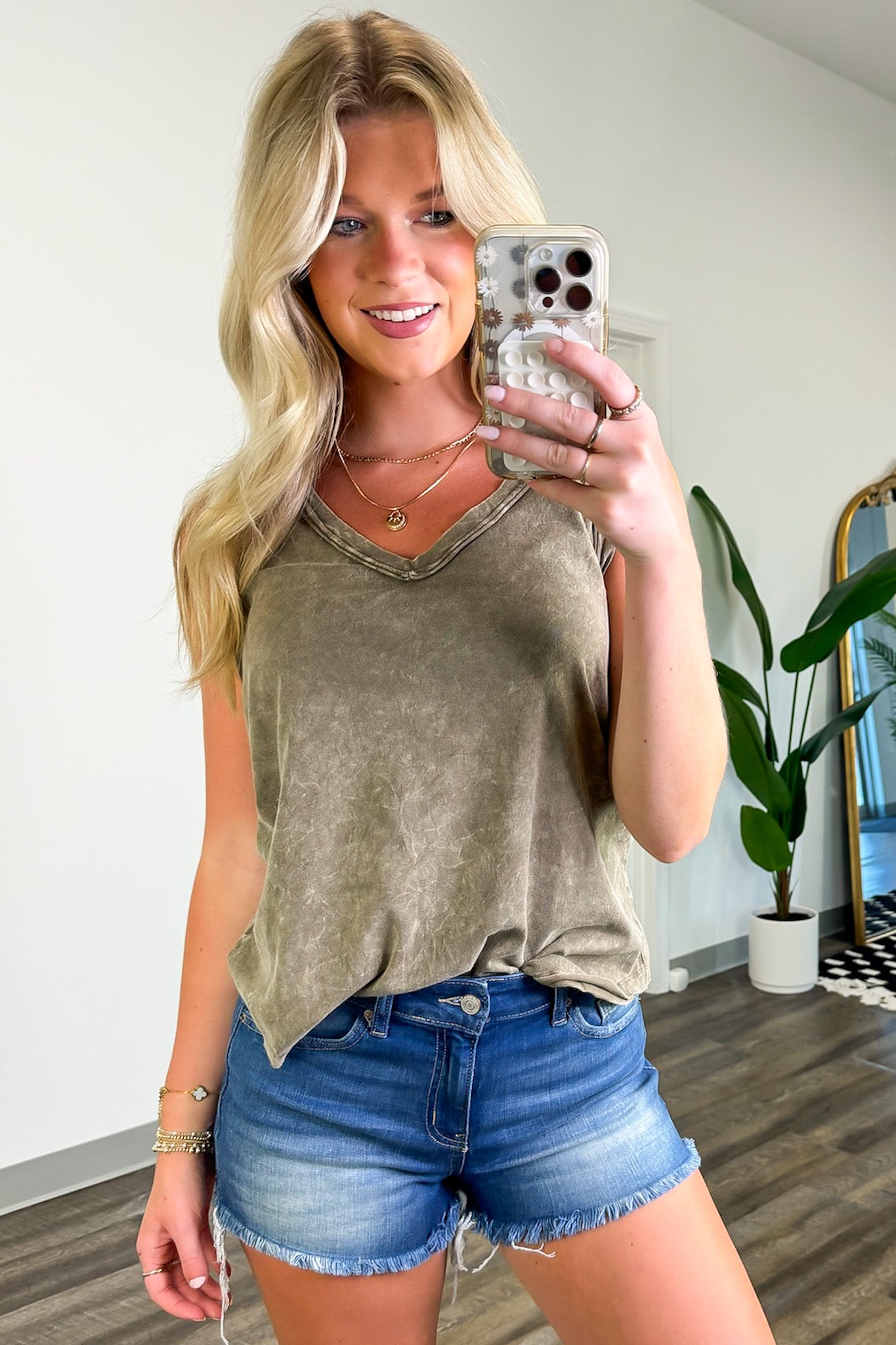  Maxina Frayed Hem Denim Shorts - FINAL SALE - Madison and Mallory