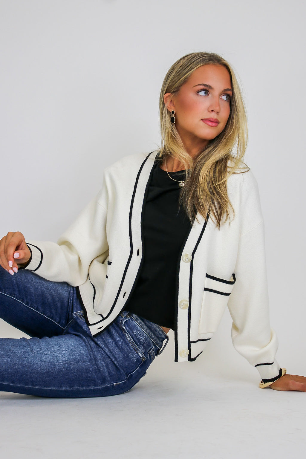 S / Cream Outline Edit Contrast Piping Button Cardigan - Madison and Mallory