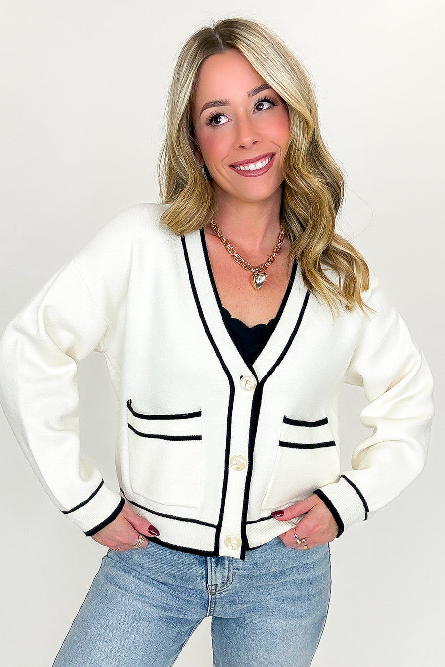 Outline Edit Contrast Piping Button Cardigan