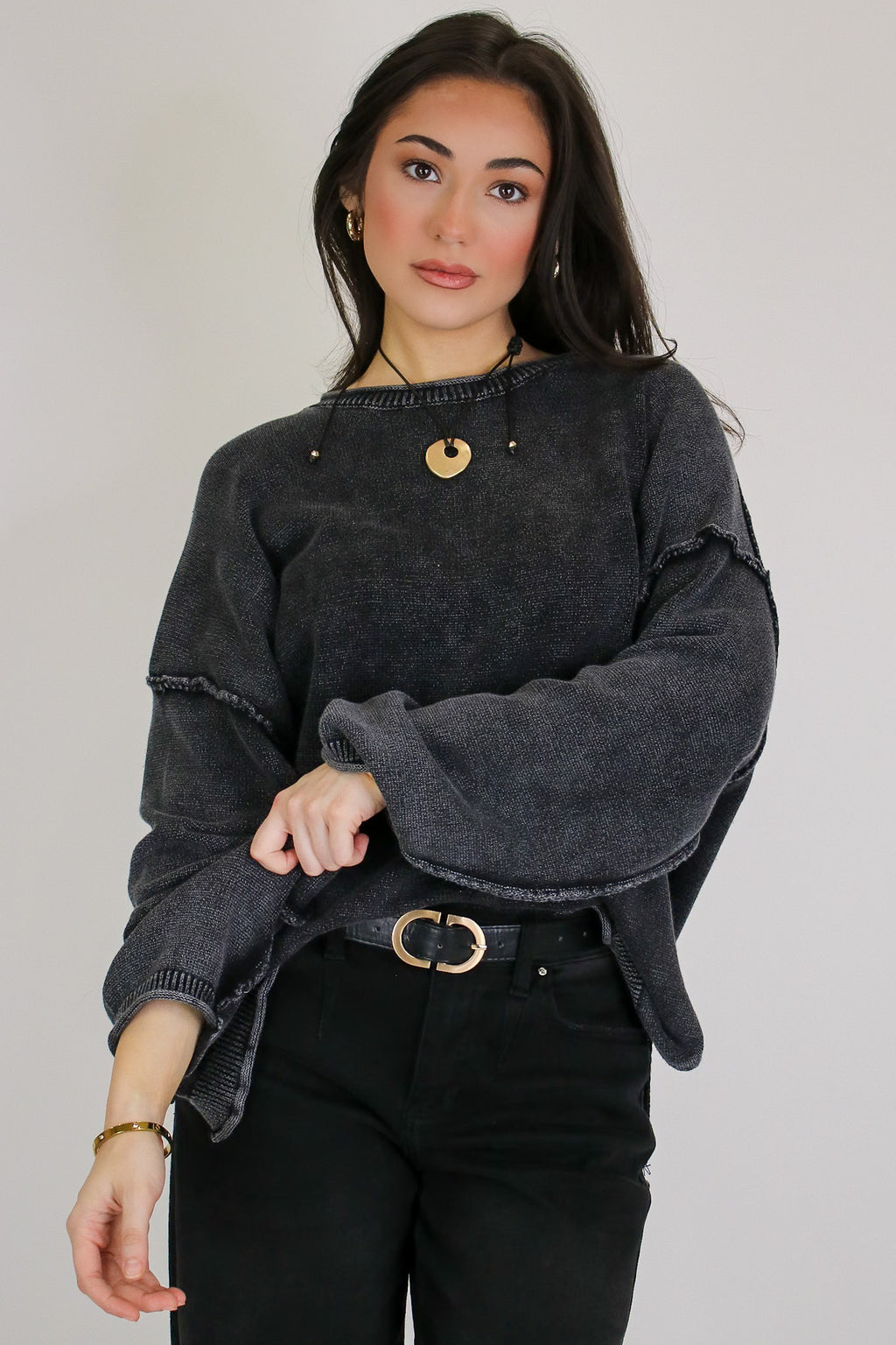 Soft Edge Contrast Seam Pullover