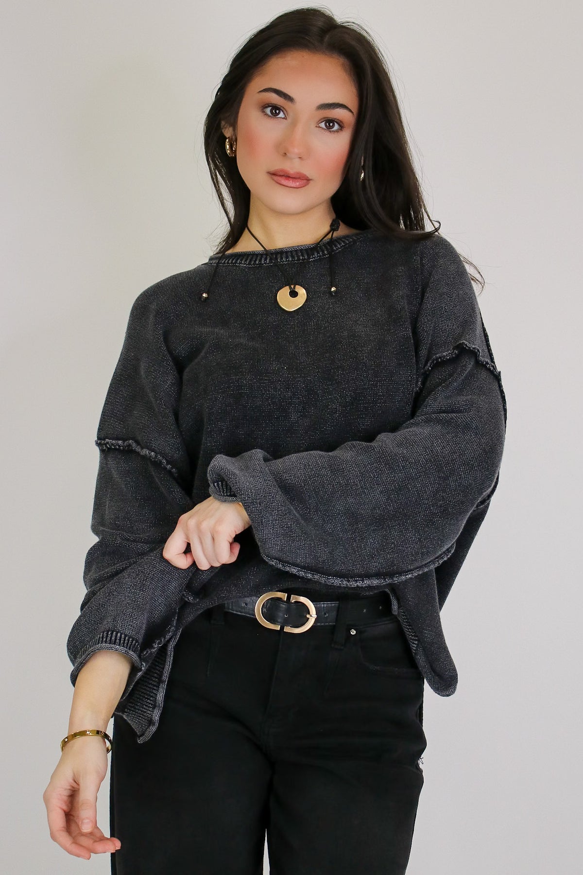 Soft Edge Contrast Seam Pullover