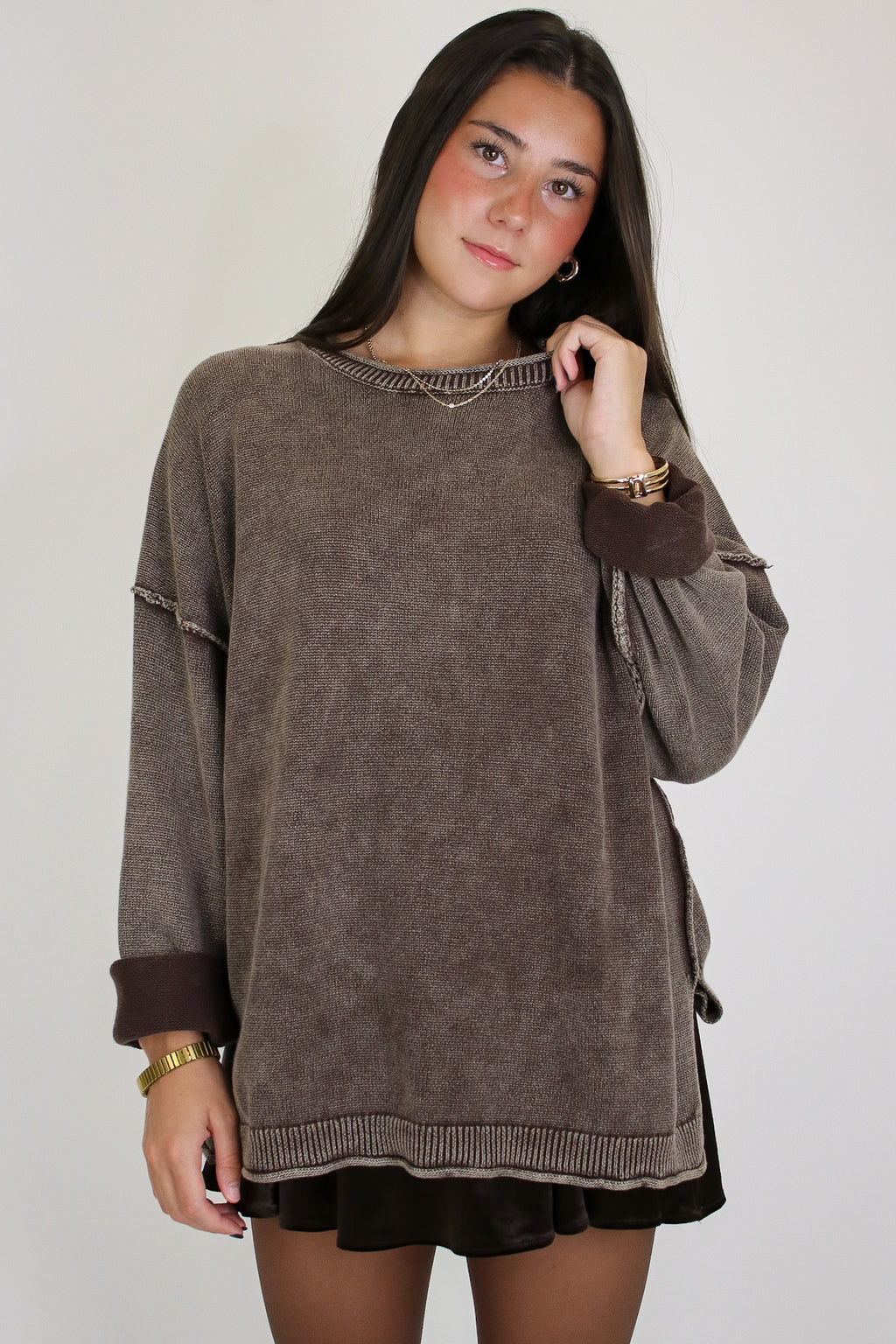Soft Edge Contrast Seam Pullover