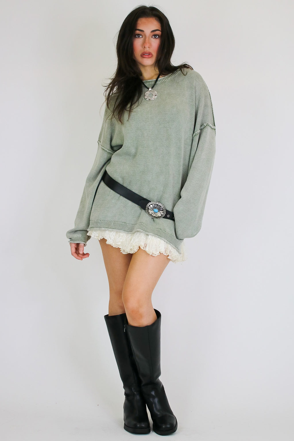 Soft Edge Contrast Seam Pullover