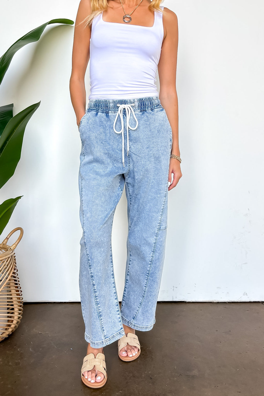 S / Light Structure Seam Elastic Waist Relaxed Barrel Jeans - Madison and Mallory