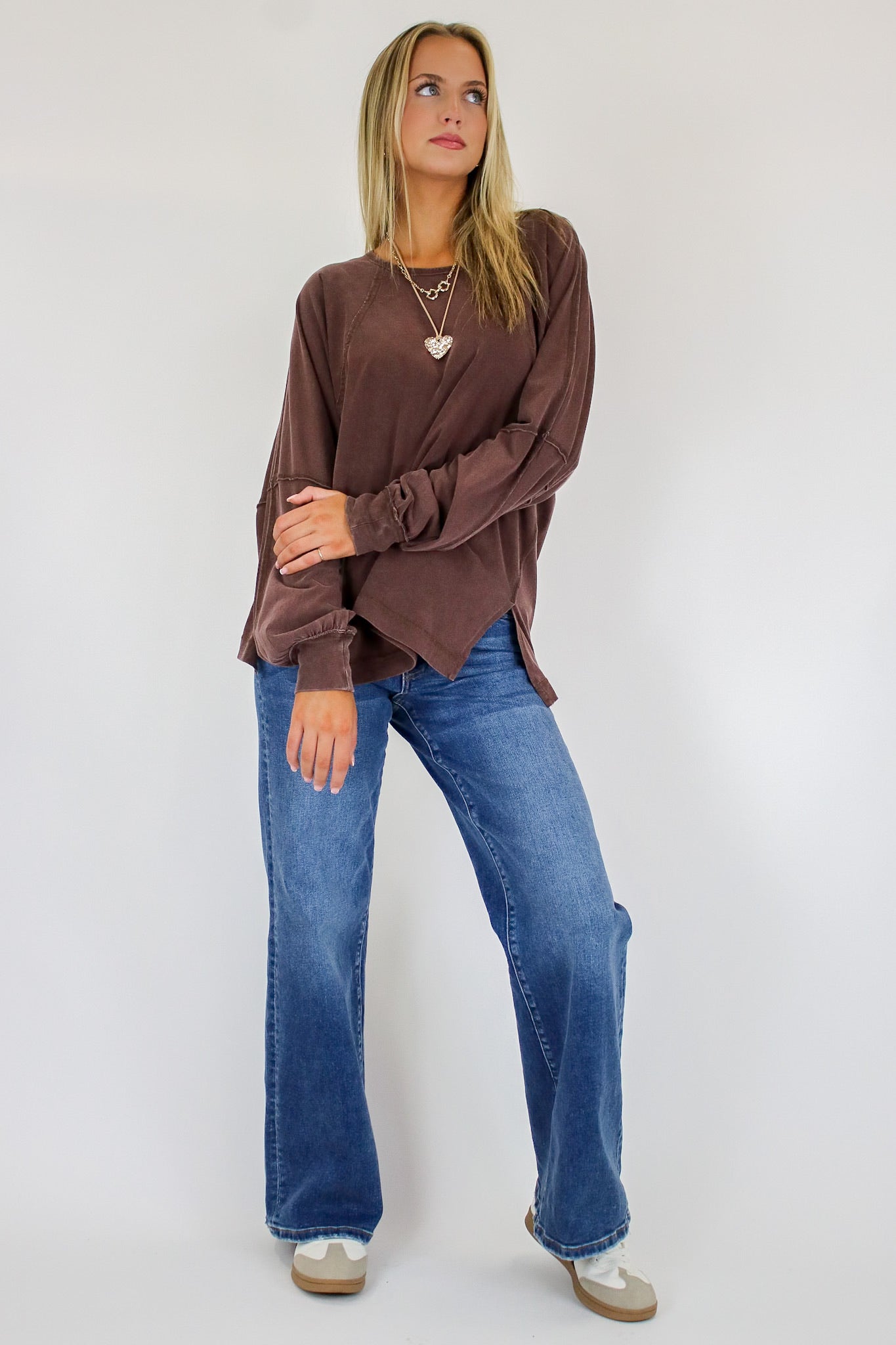 The Easy Chill Raglan Top - Madison and Mallory