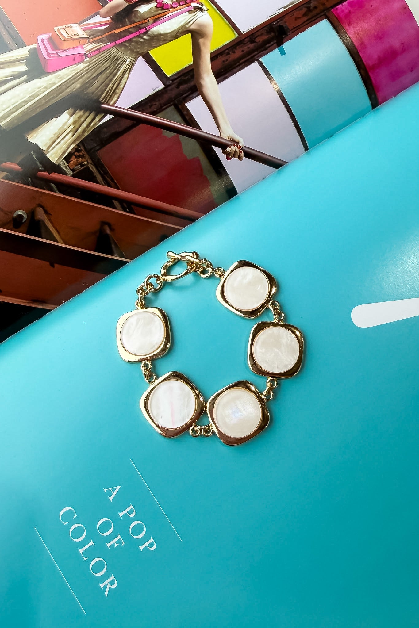 The Pearlescent Link Toggle Bracelet