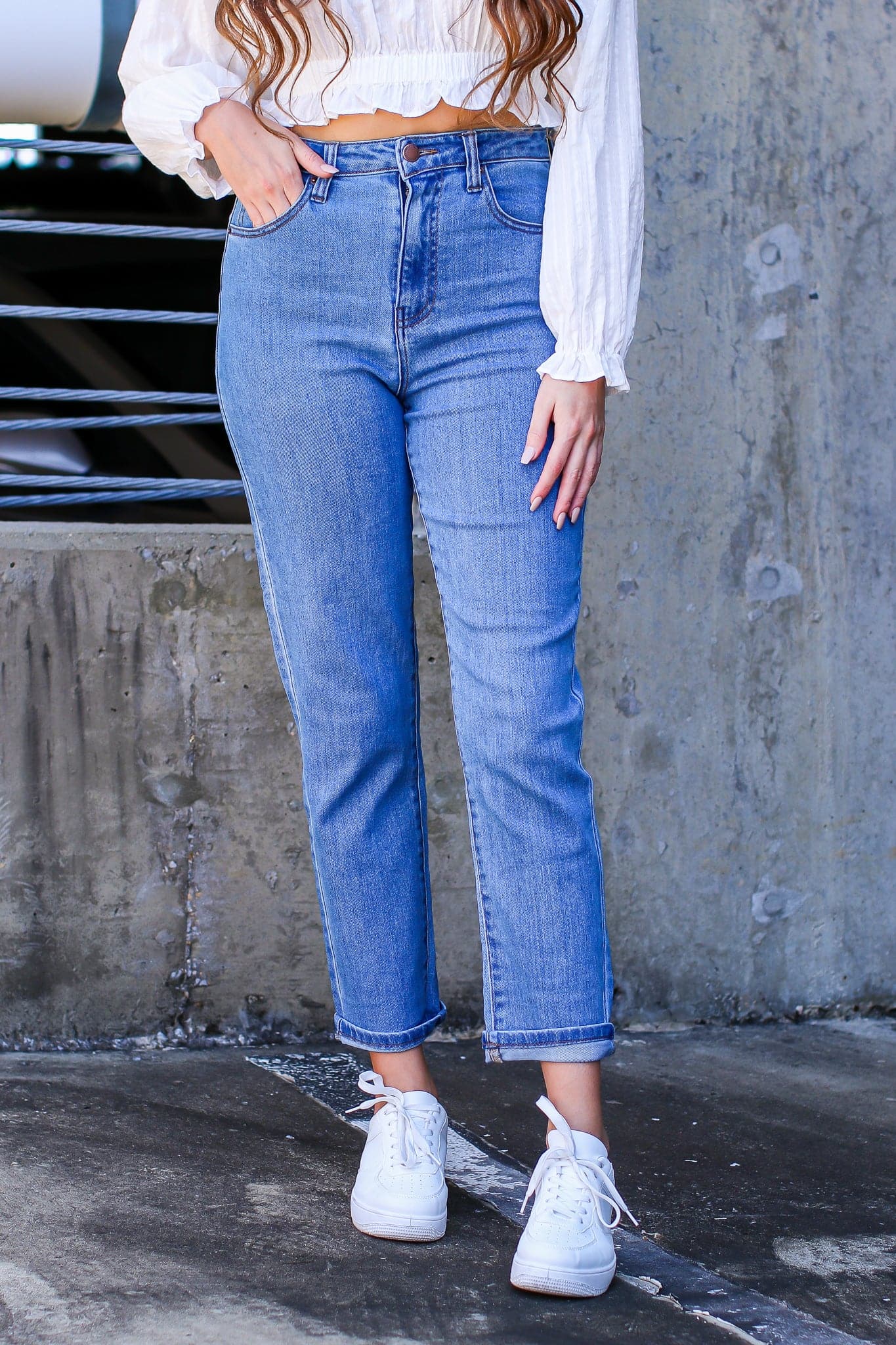 1/25 / Medium Easy Love High Rise Mom Jeans - Madison and Mallory