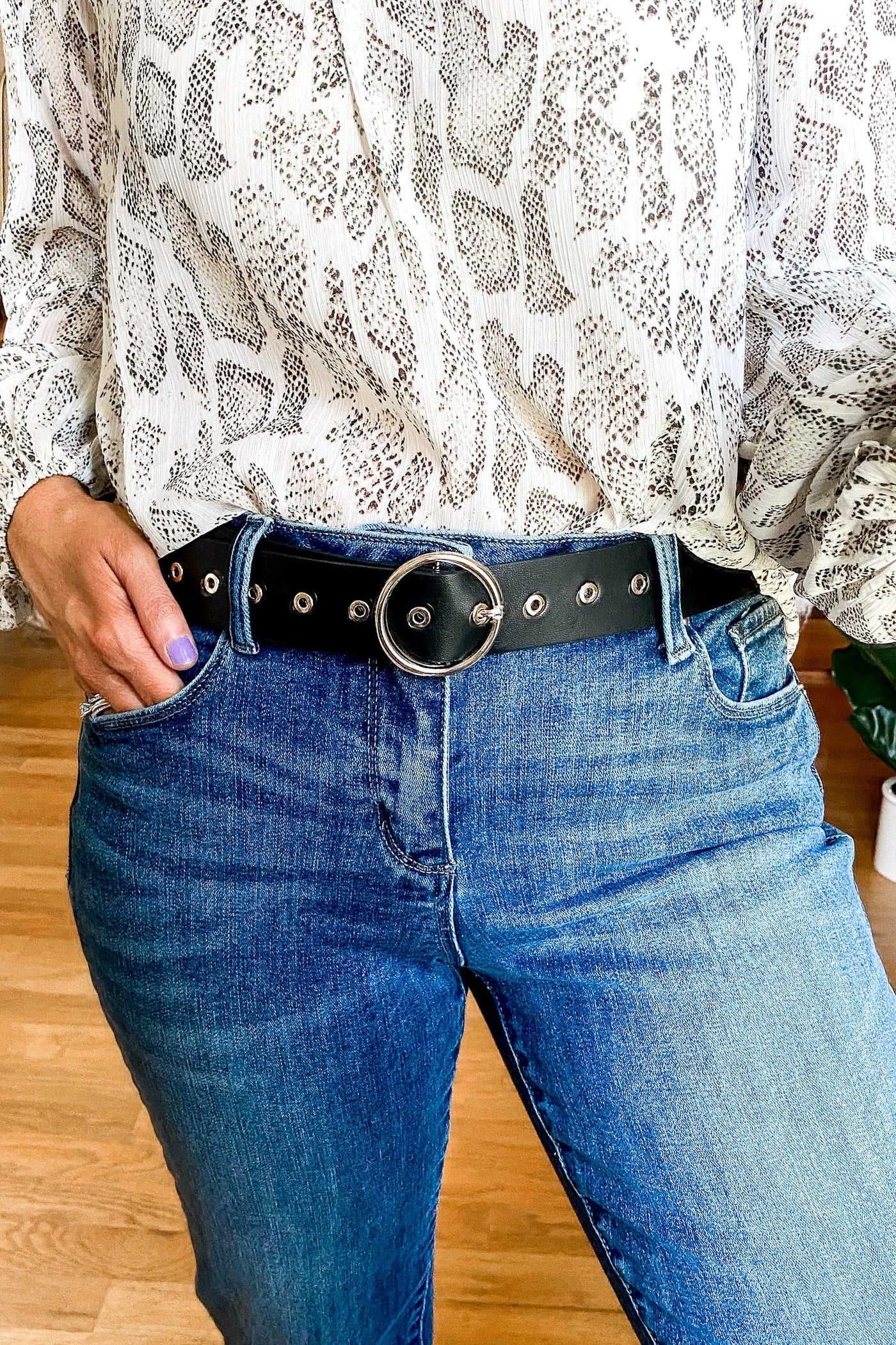 Black / OS Round Up Circle Buckle Belt - FINAL SALE - Madison and Mallory