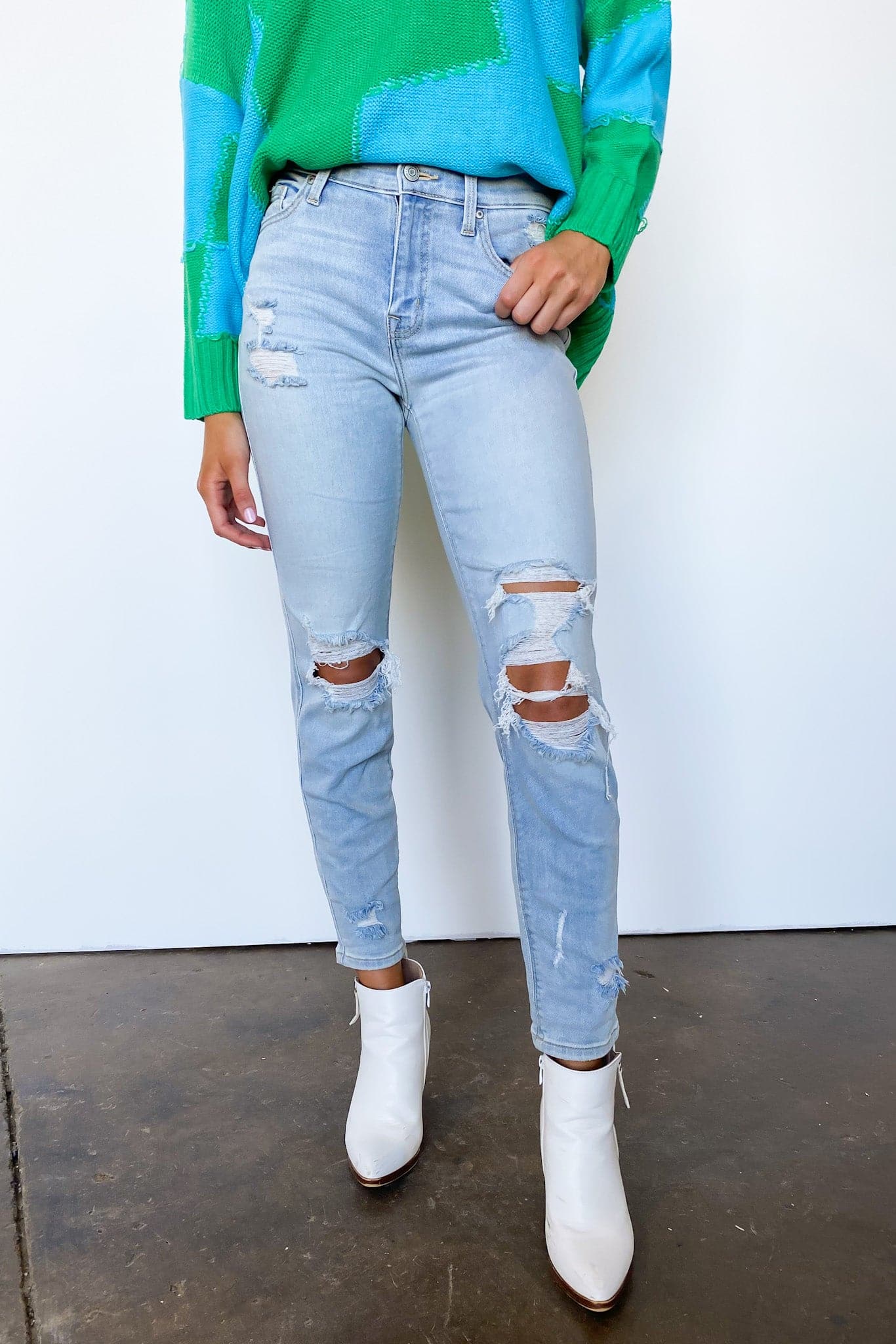 0 / Light Wash Looking Good Distressed Boyfriend Jeans - FINAL SALE - Madison and Mallory