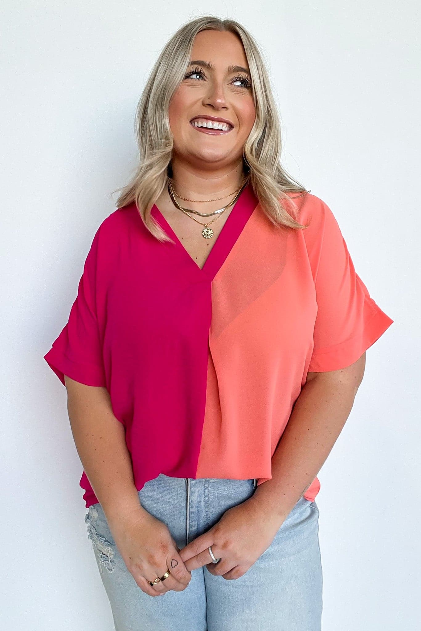  Mirellah Short Sleeve V-Neck Color Block Top | CURVE - FINAL SALE - Madison and Mallory