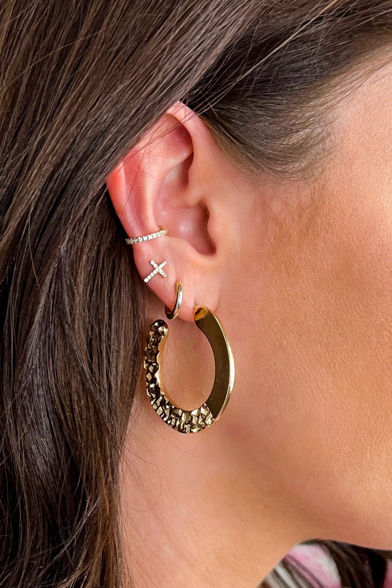 Gold Shining and Chic Hoop Earrings - Madison and Mallory