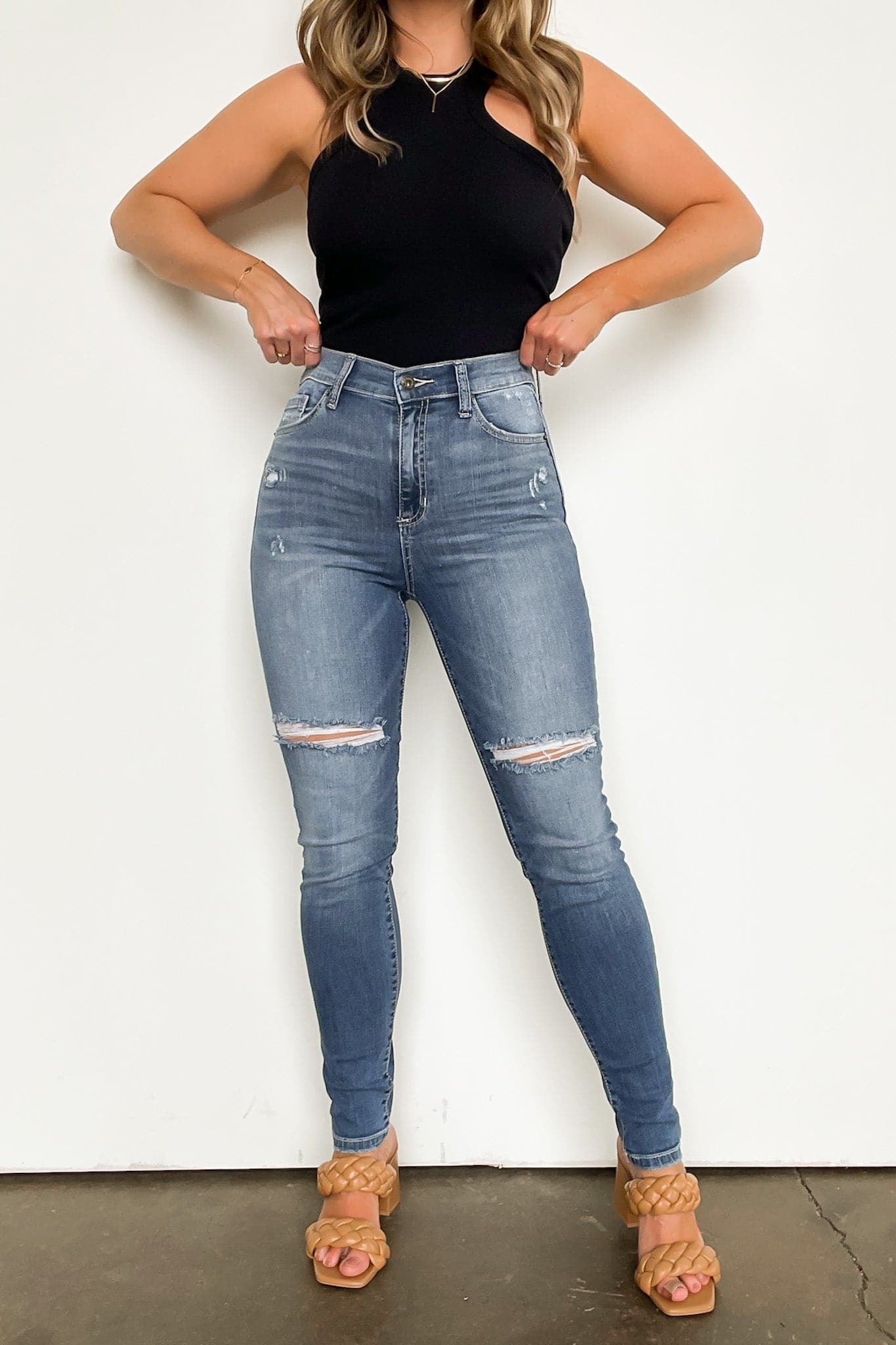 25 / Denim Zaydah Distressed Knee Skinny Jeans - Madison and Mallory