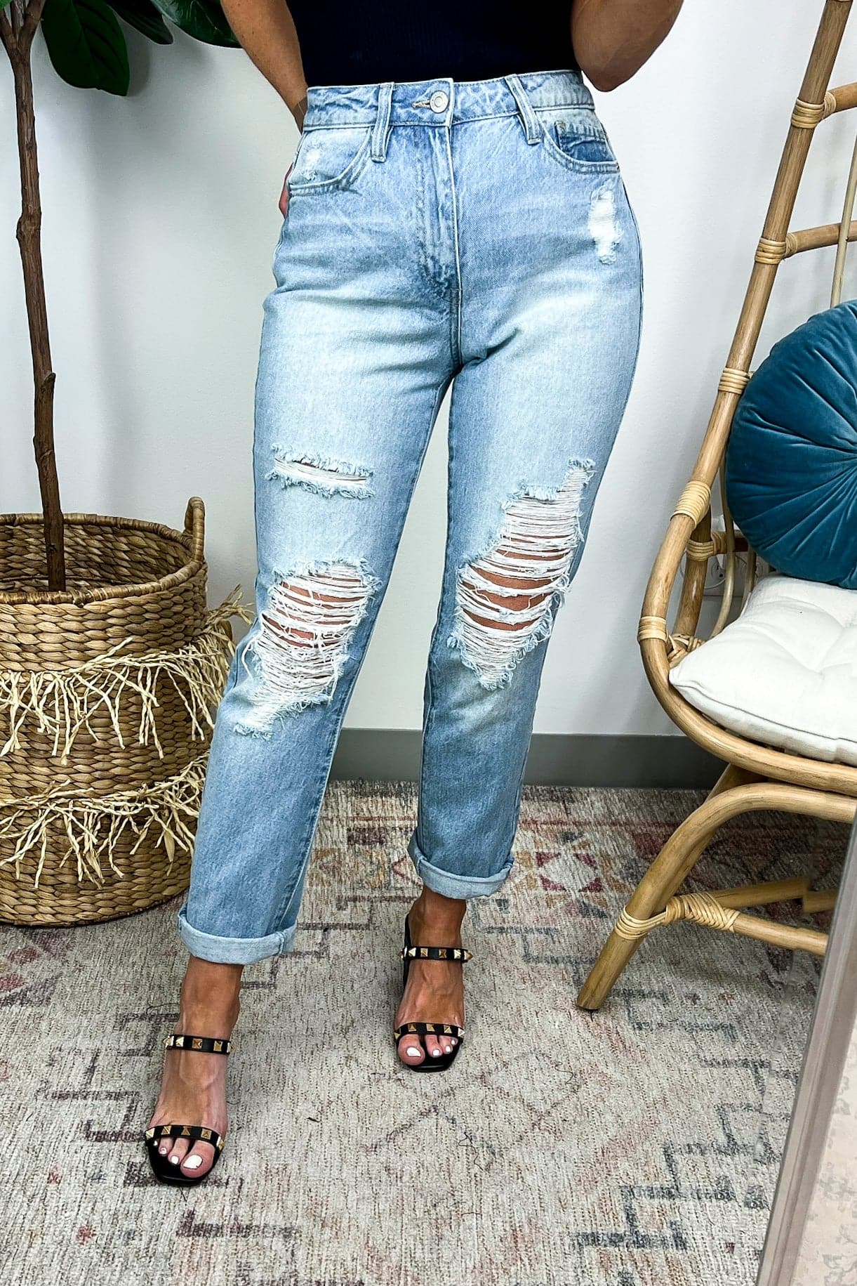 Ripped Light Wash / 1 Estiana Dream High Rise Stretch Distressed Mom Jeans - Madison and Mallory